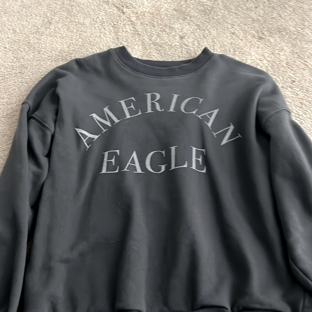 Dark grey/black crew neck